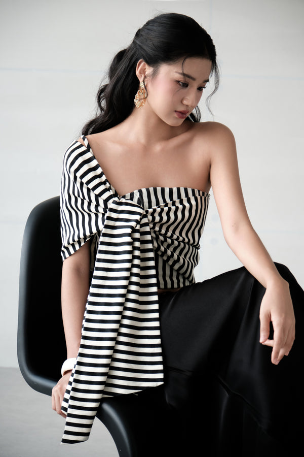Amira Top